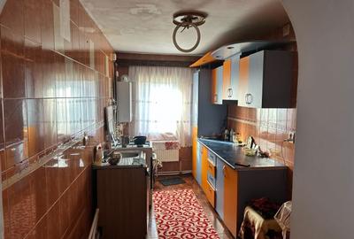 Casă cu 4 camere în Central