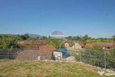 Casă cu 3 camere cu Teren 426 Mp în Tărlungeni