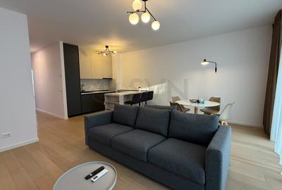 Apartament cu 3 camere semidecomandat, mobilat în Băneasa