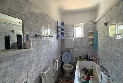 Casă cu 5 camere cu Teren 130 Mp în Lascăr Catargiu