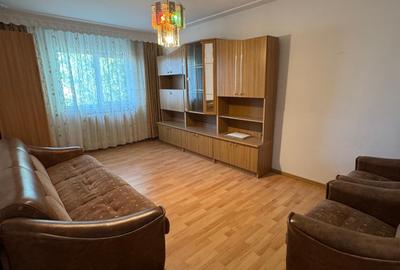 Apartament cu 2 camere decomandat în Nicolina