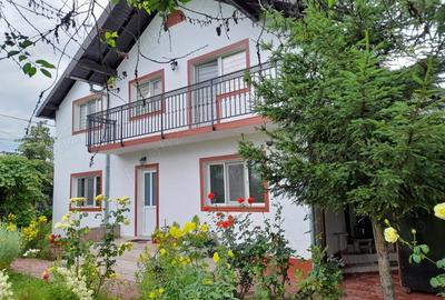 Casă cu 4 camere în Central - 9