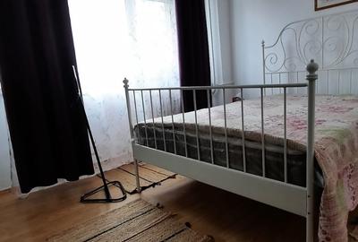 Apartament cu 2 camere decomandat, mobilat în Titulescu