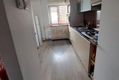 Apartament cu 3 camere decomandat, mobilat în 1 Mai - 9