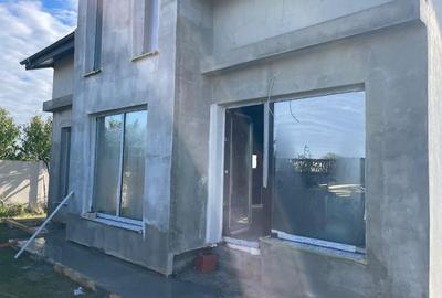 Casă cu 4 camere în Berceni - 1