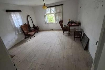 Casă cu 4 camere în Cisnădioara
