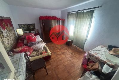 Casă cu 3 camere în Faleză