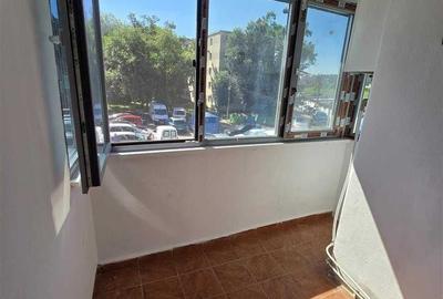 Apartament cu 2 camere decomandat în Podu Roș - 11