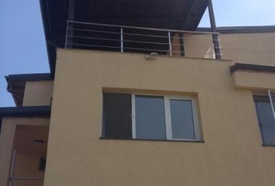 Duplex cu 6 camere cu Canalizare în Central - 8