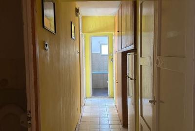 Apartament cu 3 camere decomandat în Decebal