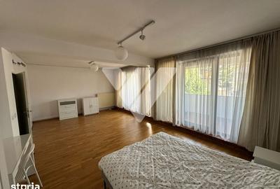 Casă cu 8 camere cu Teren 319 Mp în Ștrand