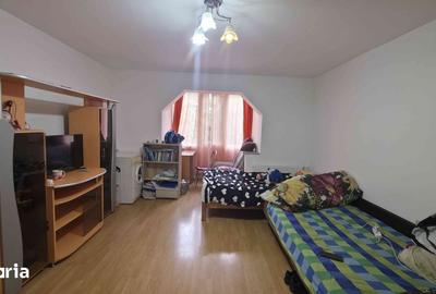 Apartament cu 3 camere semidecomandat în Rogerius - 5