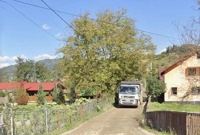 Teren de 4300 mp, în Leordina