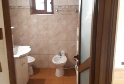 Apartament cu 2 camere decomandat în - 5