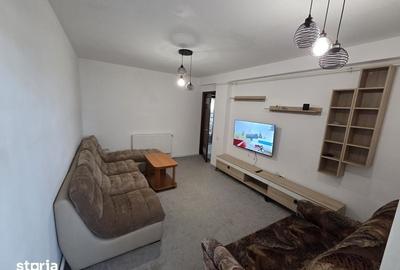 Apartament cu 3 camere decomandat în Universitate