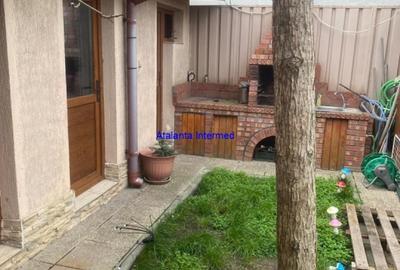 Casă cu 3 camere cu Canalizare în Brătianu - 9