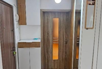 Apartament cu 3 camere semidecomandat, mobilat în Girocului - 3