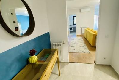 Apartament cu 2 camere semidecomandat, mobilat în Central
