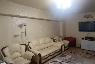 Apartament cu 4 camere decomandat, mobilat în Cug