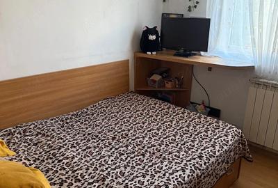 Apartament cu 3 camere semidecomandat în Brâncoveanu