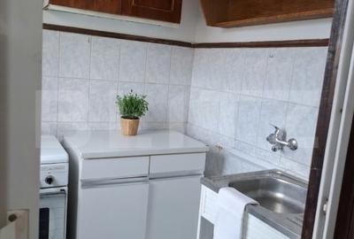 Apartament cu 2 camere semidecomandat, mobilat în Solidarității