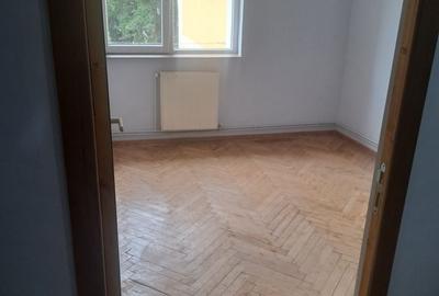 Apartament cu 2 camere decomandat în Războieni - 2