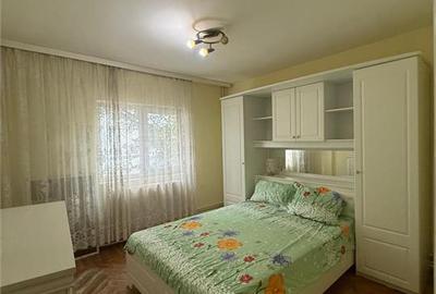 Apartament cu 4 camere decomandat în Brăilei