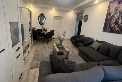 Apartament cu 3 camere decomandat în Central - 1