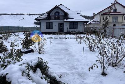 Casă cu Teren 3478 Mp în Girov