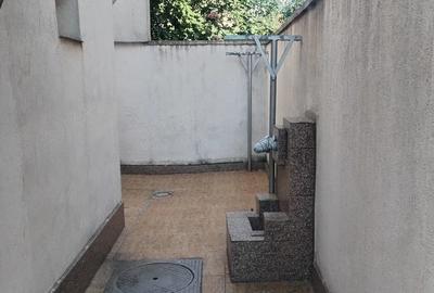 Casă cu 2 camere cu Teren 90 Mp în Central