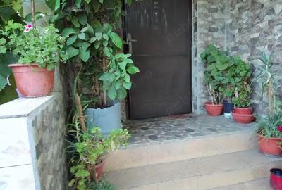 Casă cu Teren 650 Mp în Gării - 1