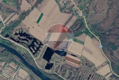 Teren de 12840 mp, în Tapia