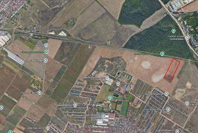 Teren de 13400 mp, în Central