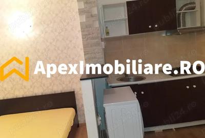 Garsonieră în Titan