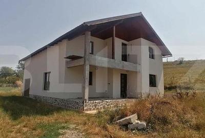 Casă cu 4 camere cu Teren 1400 Mp în Vințu de Jos - 4