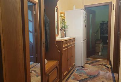 Apartament cu 2 camere decomandat în 9 Mai - 9