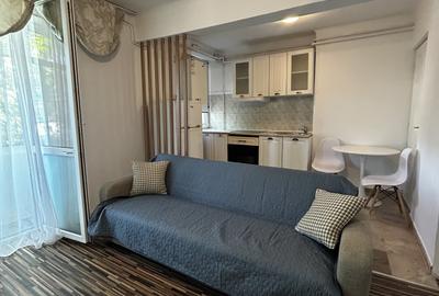 Apartament cu 2 camere decomandat, mobilat în Central