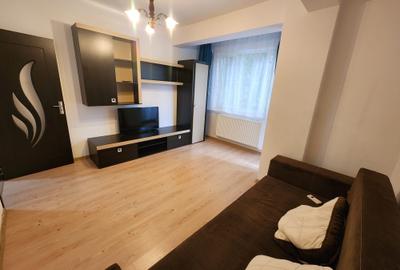 Apartament cu 3 camere decomandat în Vest
