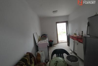 Duplex cu 3 camere cu Canalizare în Central - 15