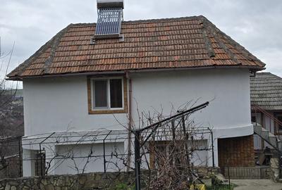 Casă cu 4 camere în Central - 3