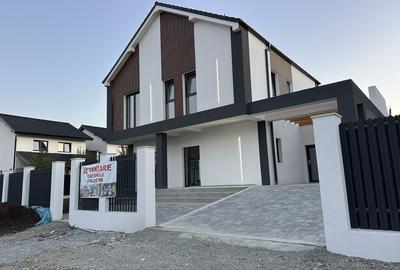 Casă cu 4 camere în Central