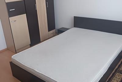 Apartament cu 2 camere semidecomandat, mobilat în Berceni