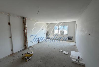 Apartament cu 2 camere semidecomandat în Florești