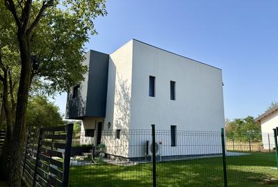 Casă cu 4 camere cu Teren 434 Mp în Central