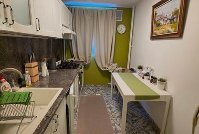 Apartament cu 2 camere semidecomandat în Iancului