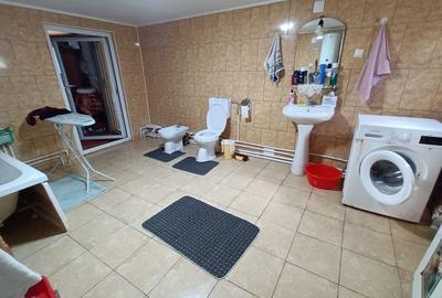 Casă cu 4 camere în Fântânele
