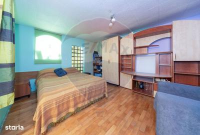 Casă cu 3 camere cu Teren 300 Mp în Schei - 2