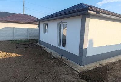 Casă cu 3 camere cu Teren 280 Mp în Central