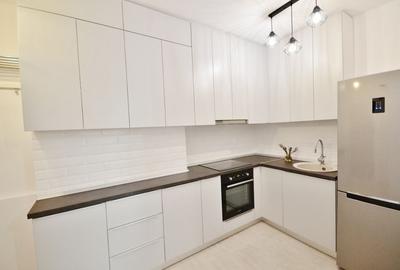 Apartament cu 2 camere semidecomandat, mobilat în Titan