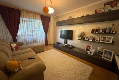 Apartament cu 3 camere decomandat în Păcurari